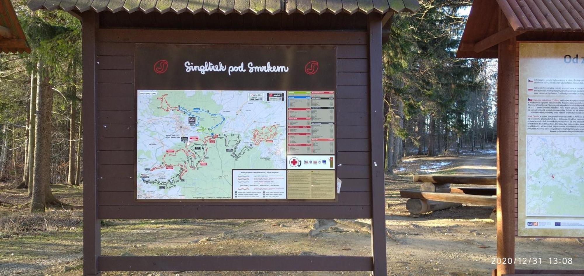 Apartman Smrcek โนเว เมียสโต โปดสเมอร์เกม ภายนอก รูปภาพ